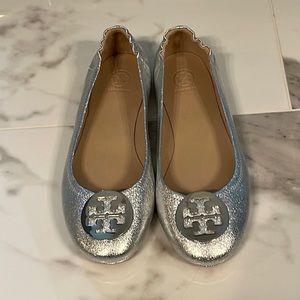 Tory Burch Minnie Silver Size 11